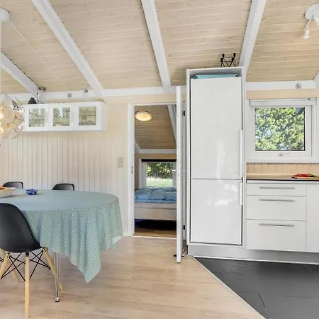 4 Bedroom Beautiful In Jerup