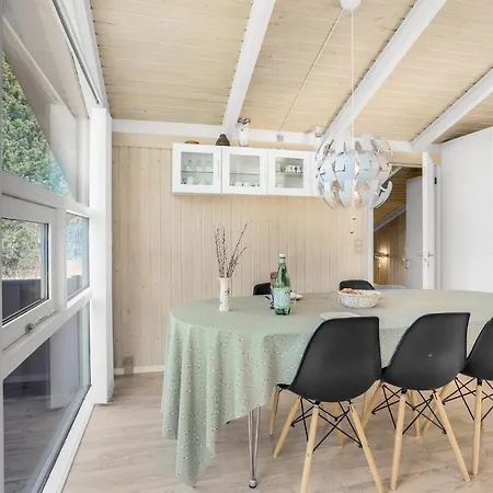 別荘 4 Bedroom Beautiful In