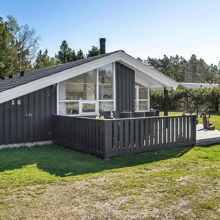 4 Bedroom Beautiful In *