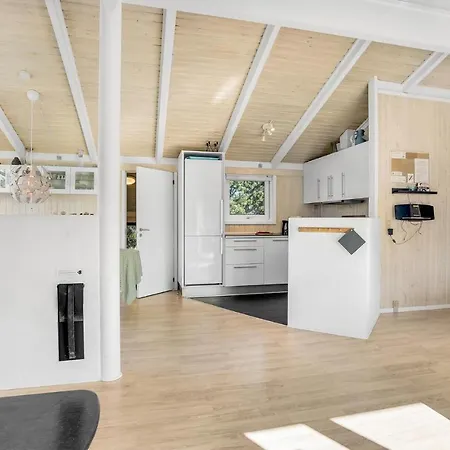 4 Bedroom Beautiful In