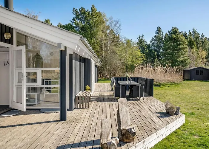 4 Bedroom Beautiful In *